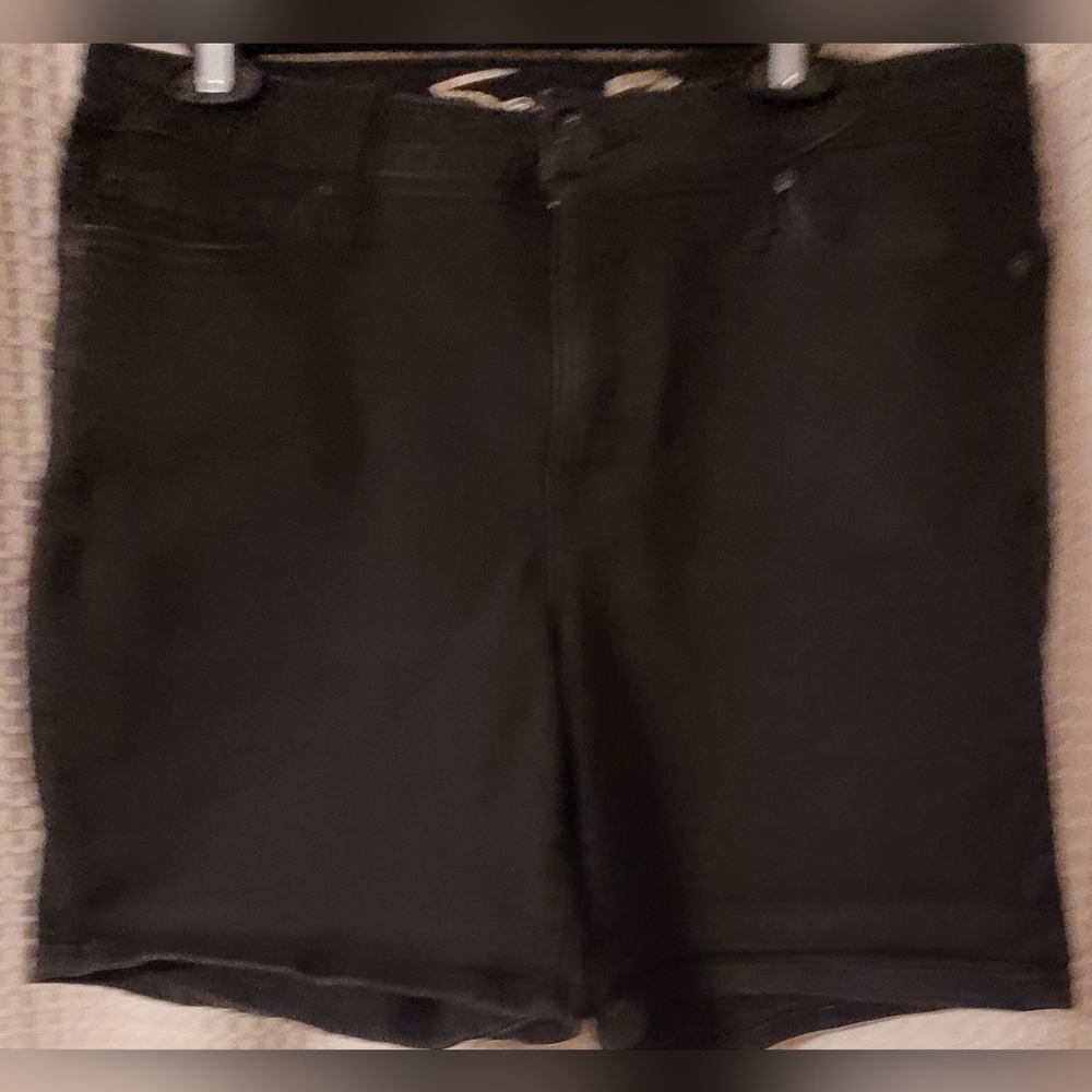 Seven7 Weekend Shorts - Bundle of 2, Size 10 - Picture 2 of 12